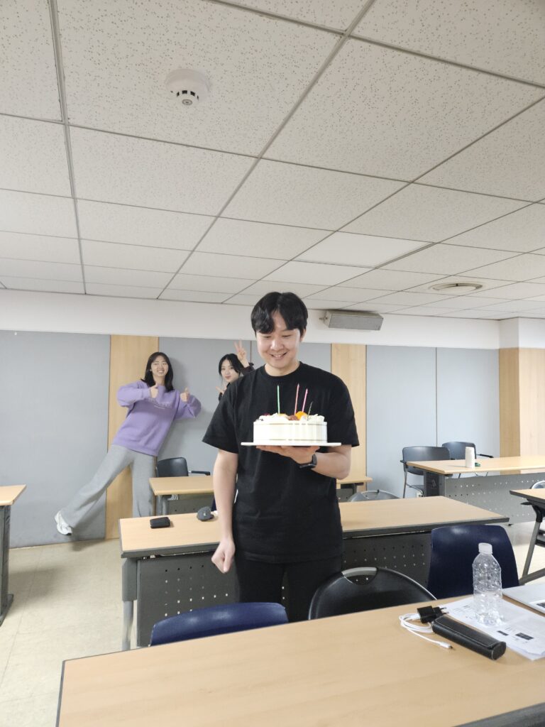 20251108 Yusik's birthday – Congrats!